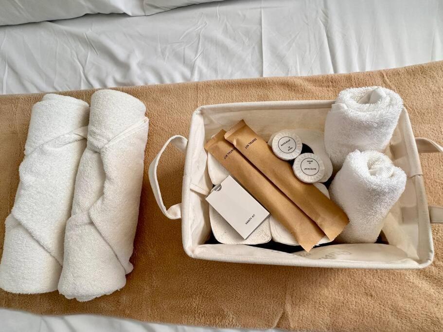 Living ,the Persimmon 2-4pax Apartment Cebu